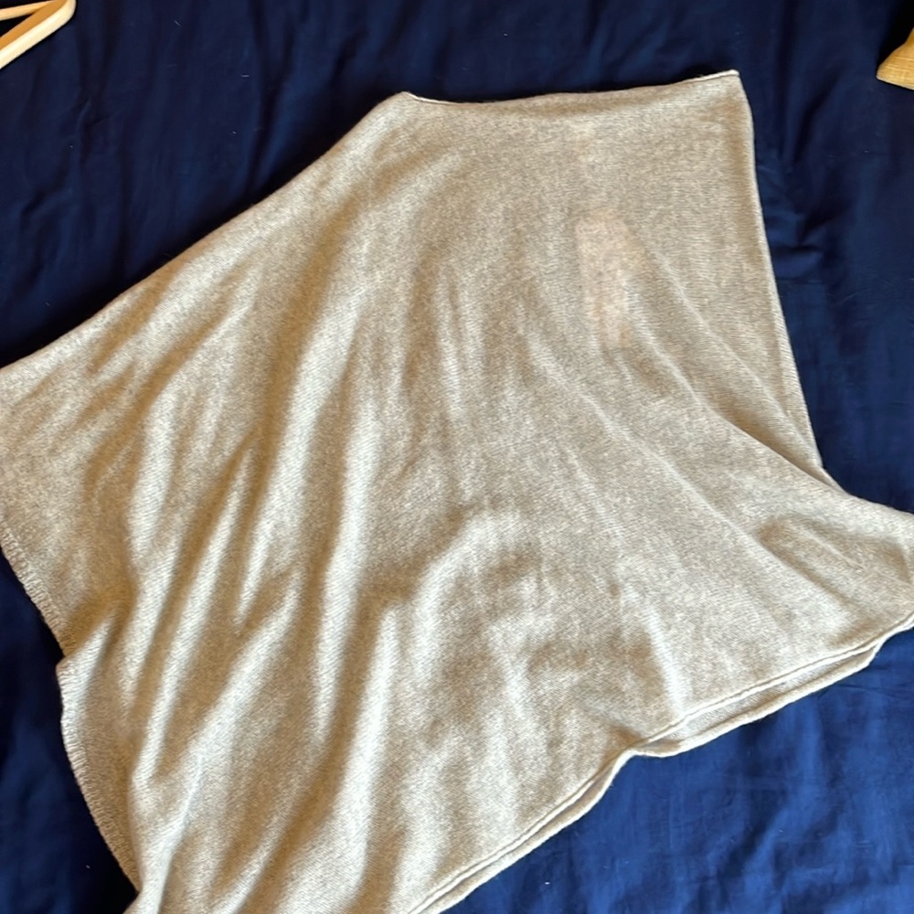 Fraas Signature Cashmere Poncho in color Twisted Grey